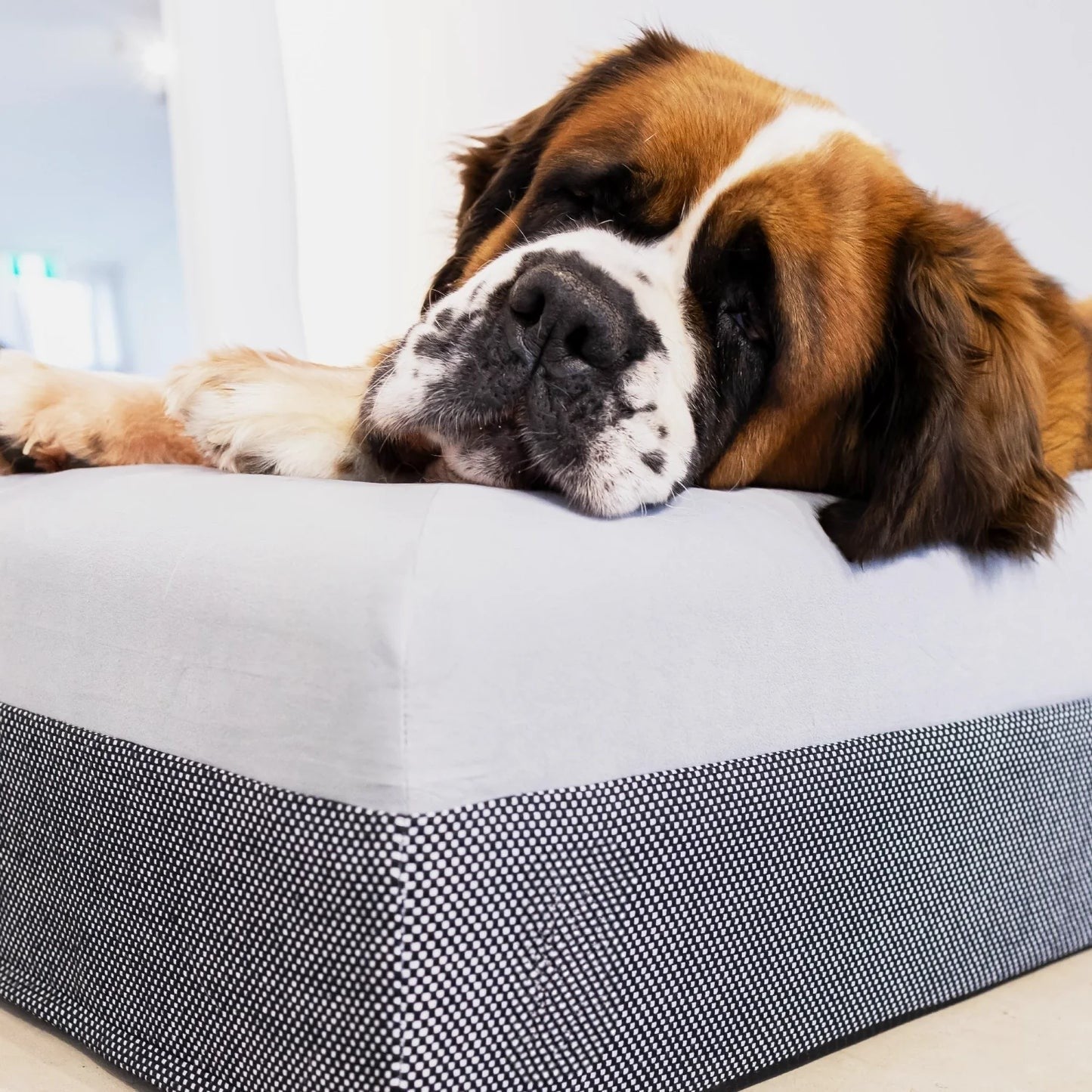 Dog Bed Microsuede & Linen